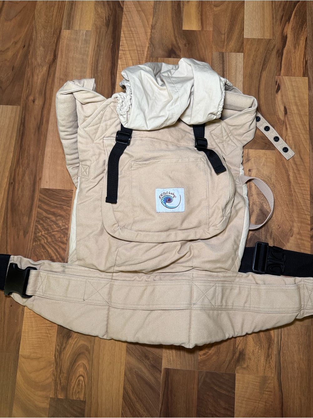 Ergobaby Natural Beige  - Comfortable Hands-Free